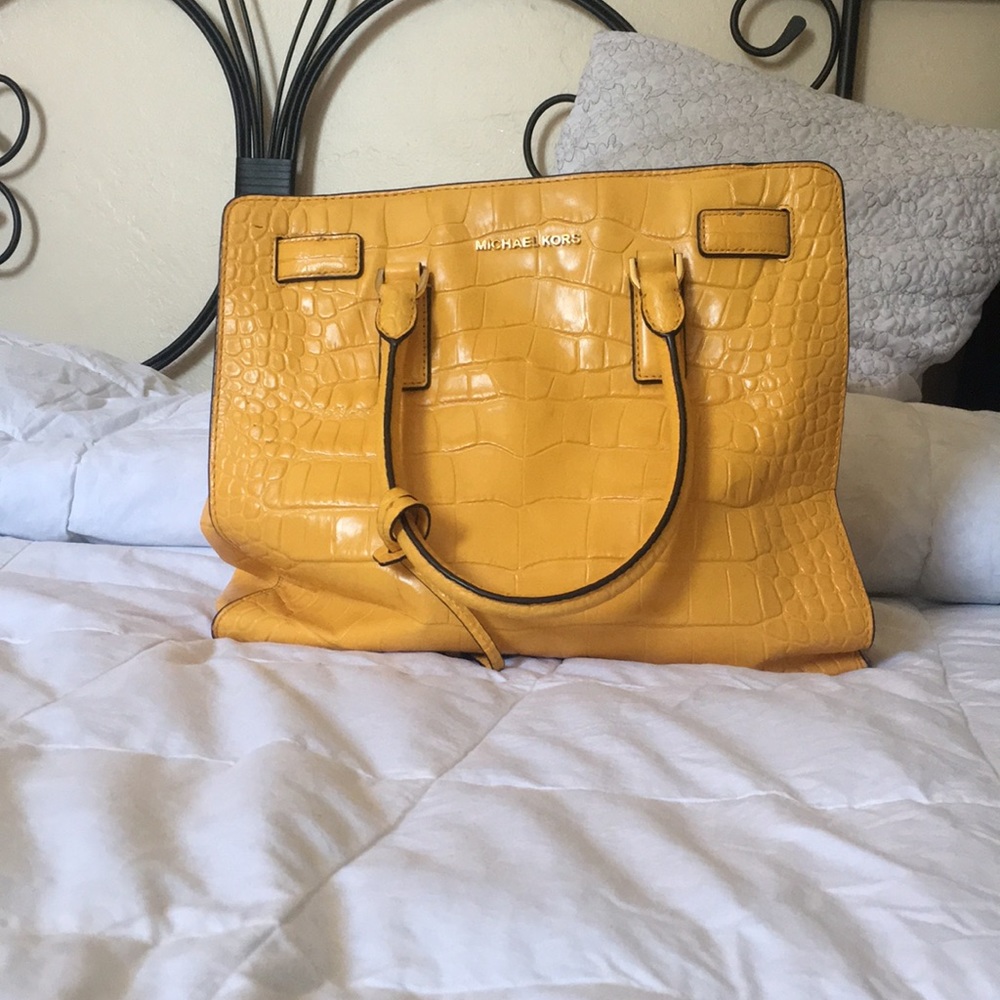 Michael Kors Dillon Satchel